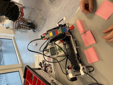 Elever arbejder med Lego Mindstorms EV3